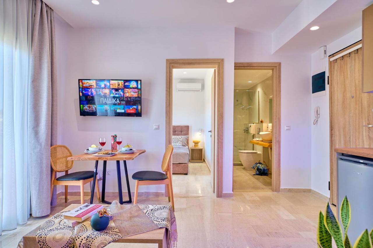 Sunflower Suites Gouvia Corfu エクステリア 写真