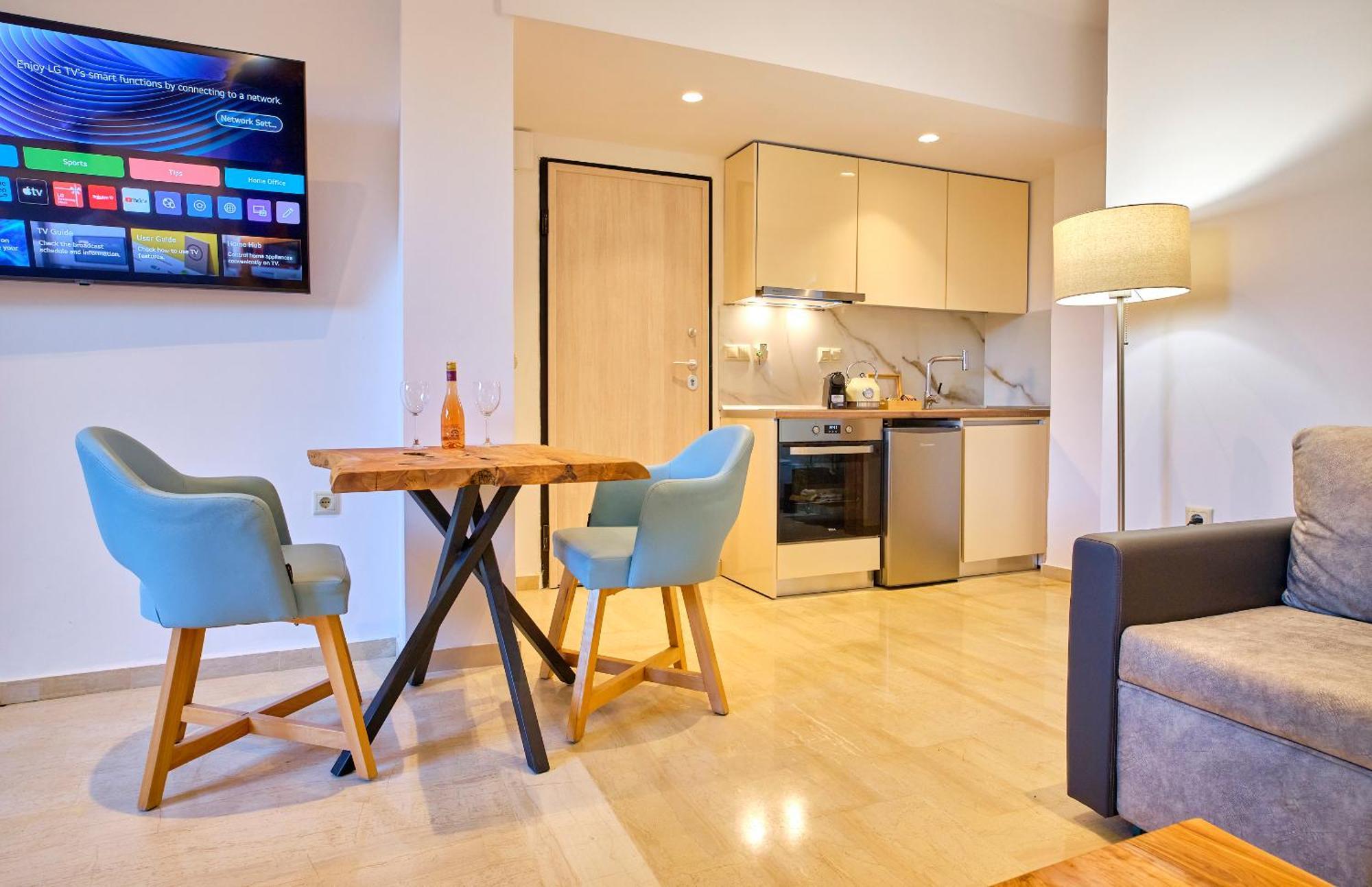Sunflower Suites Gouvia Corfu エクステリア 写真